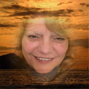 Meet your Posher, Stefanie